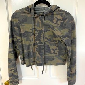 camo cropped sweatshirt